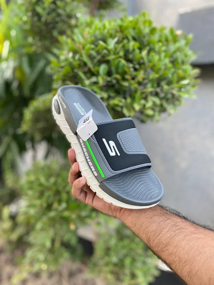 Skecher OG Slides - Eaze