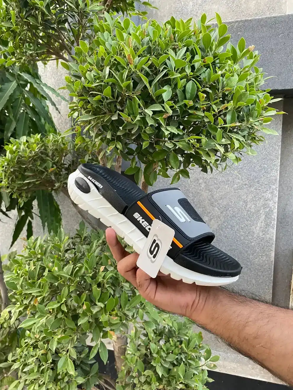 Skecher OG Slides - Eaze