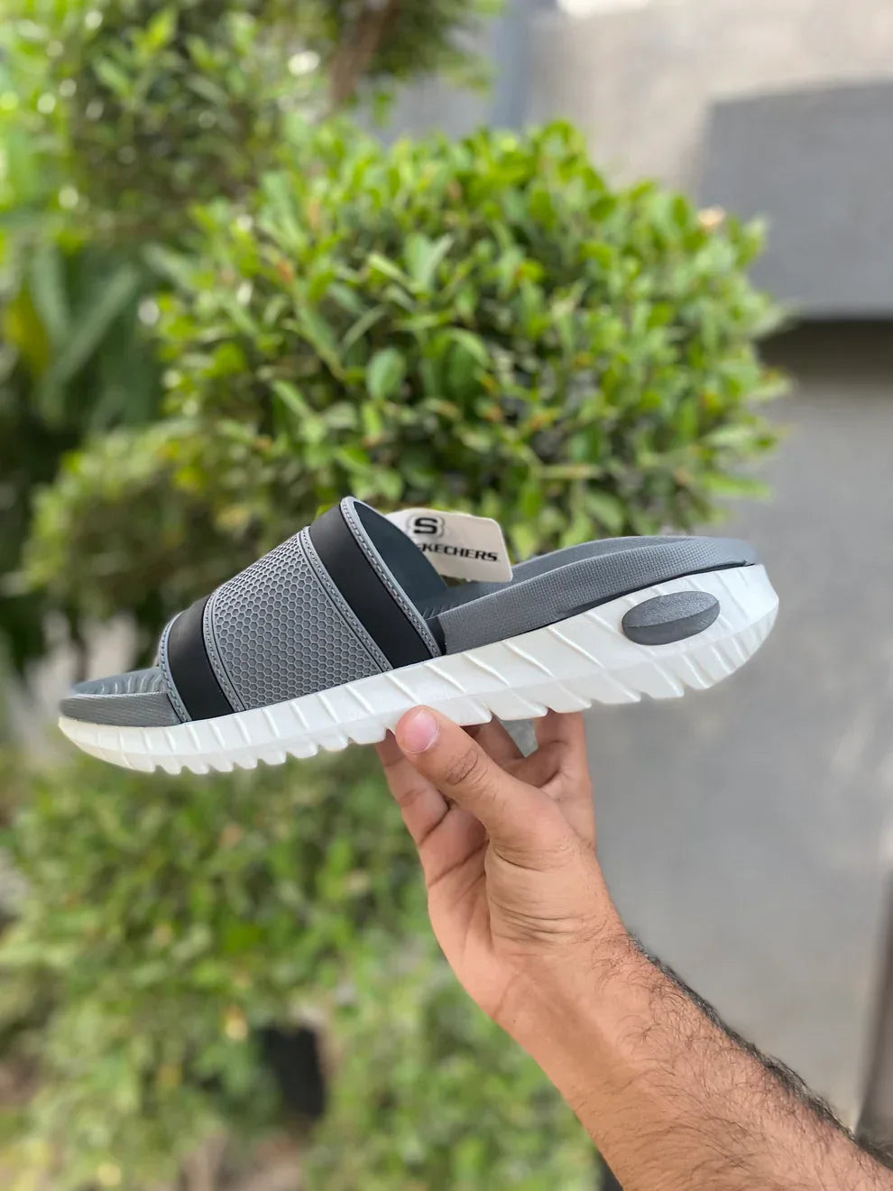 Skecher OG Slides - Eaze